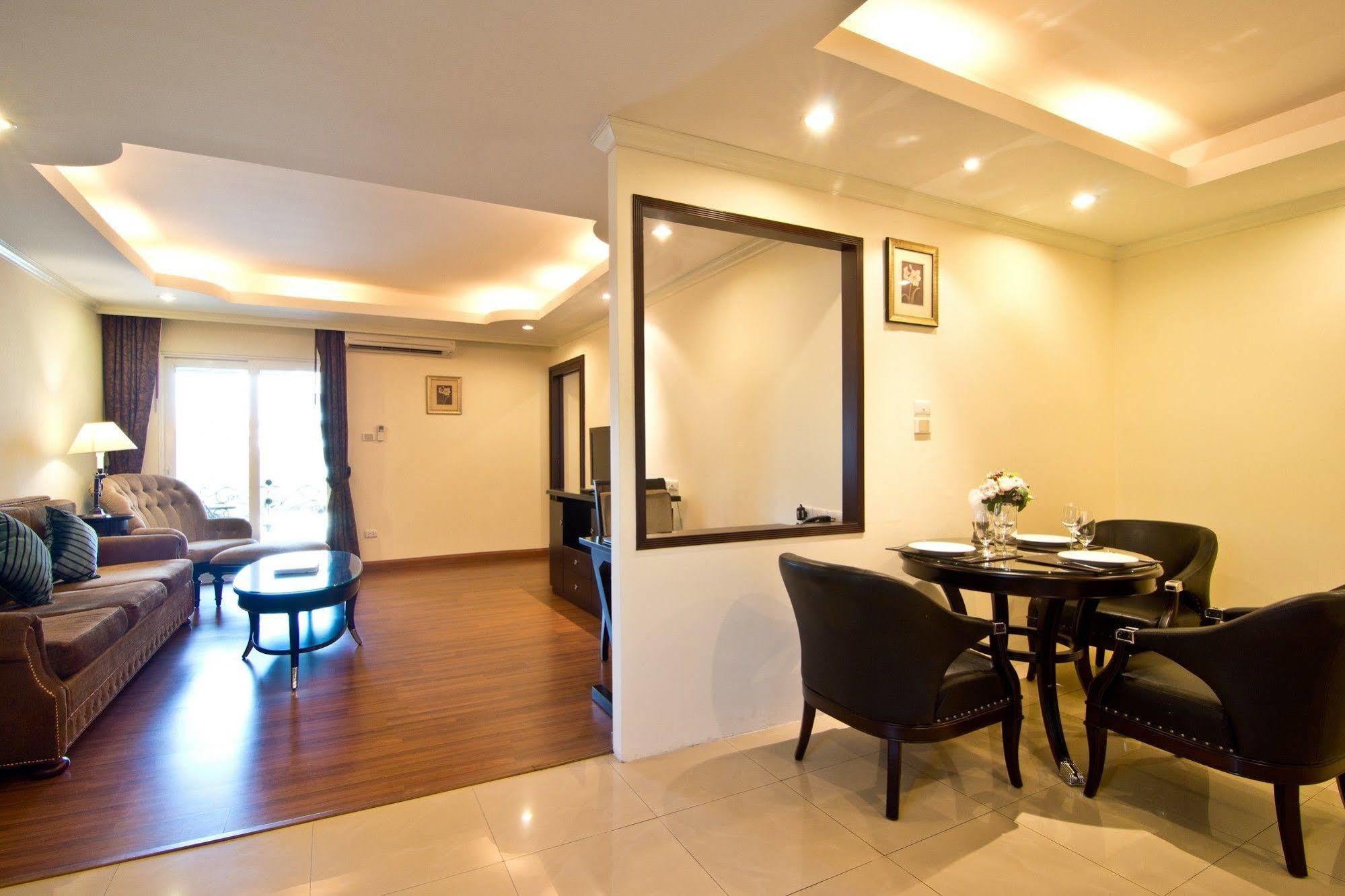 Lk Royal Suite Pattaja Kültér fotó