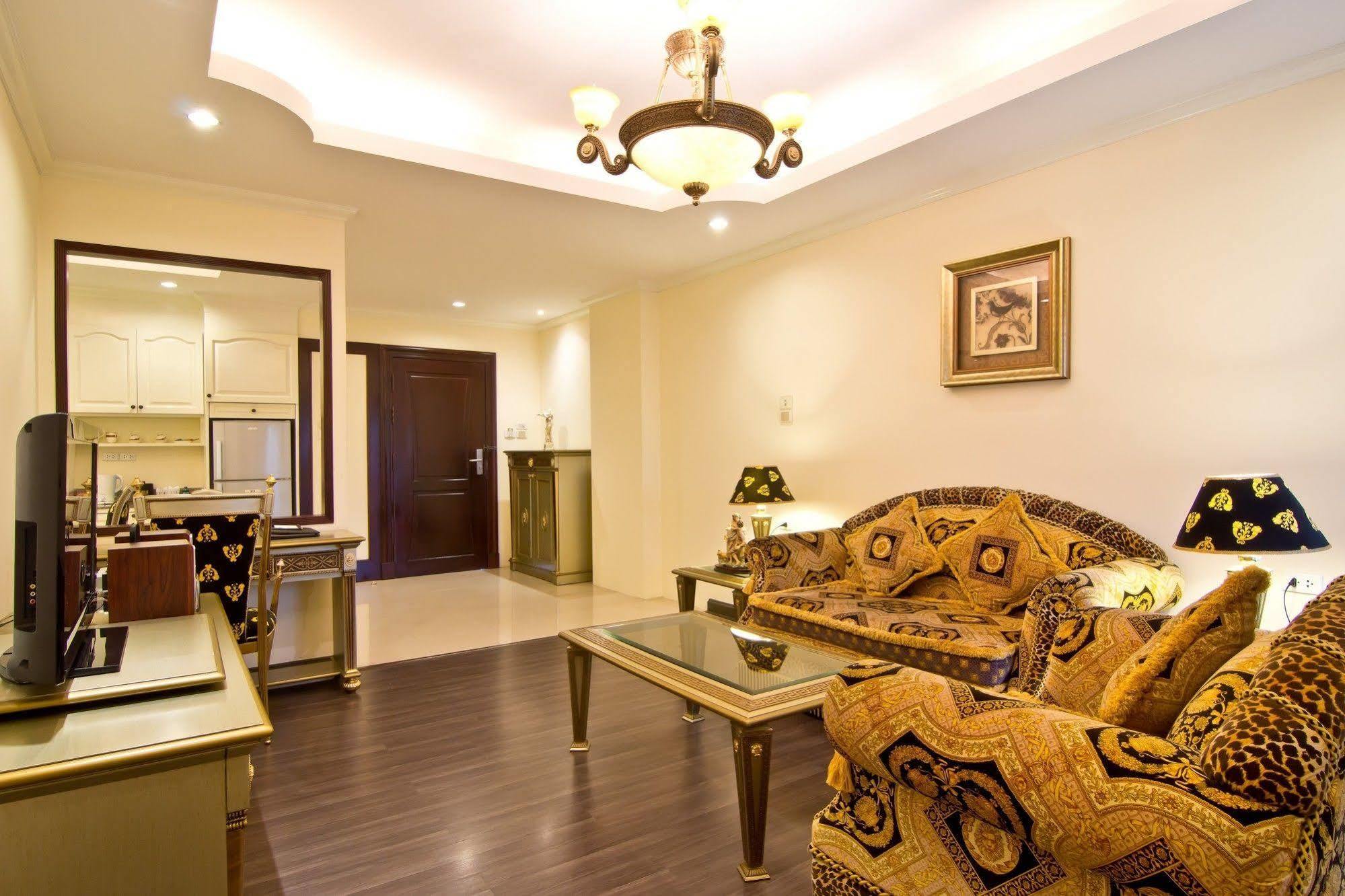 Lk Royal Suite Pattaja Kültér fotó